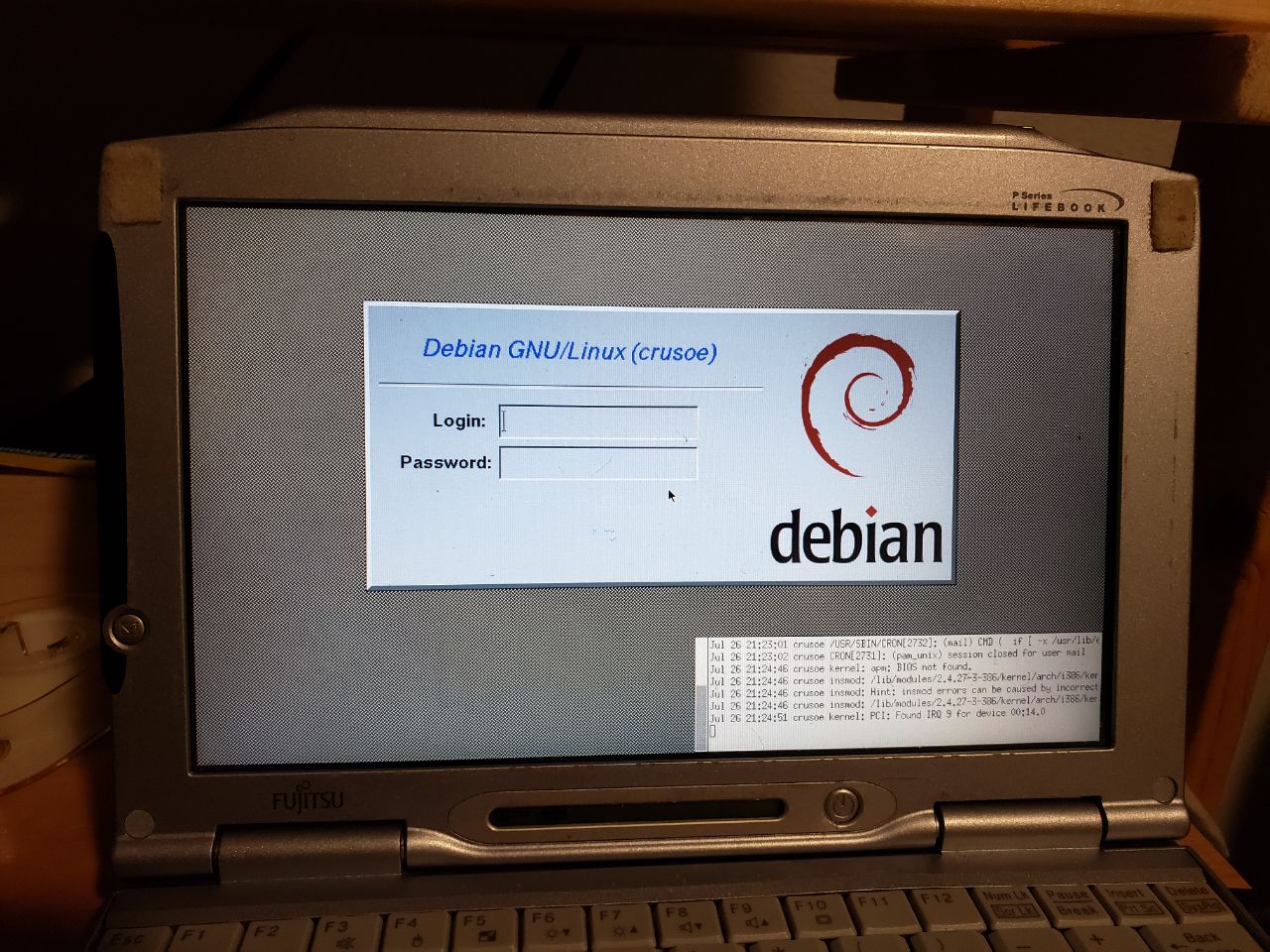 Debian login screen